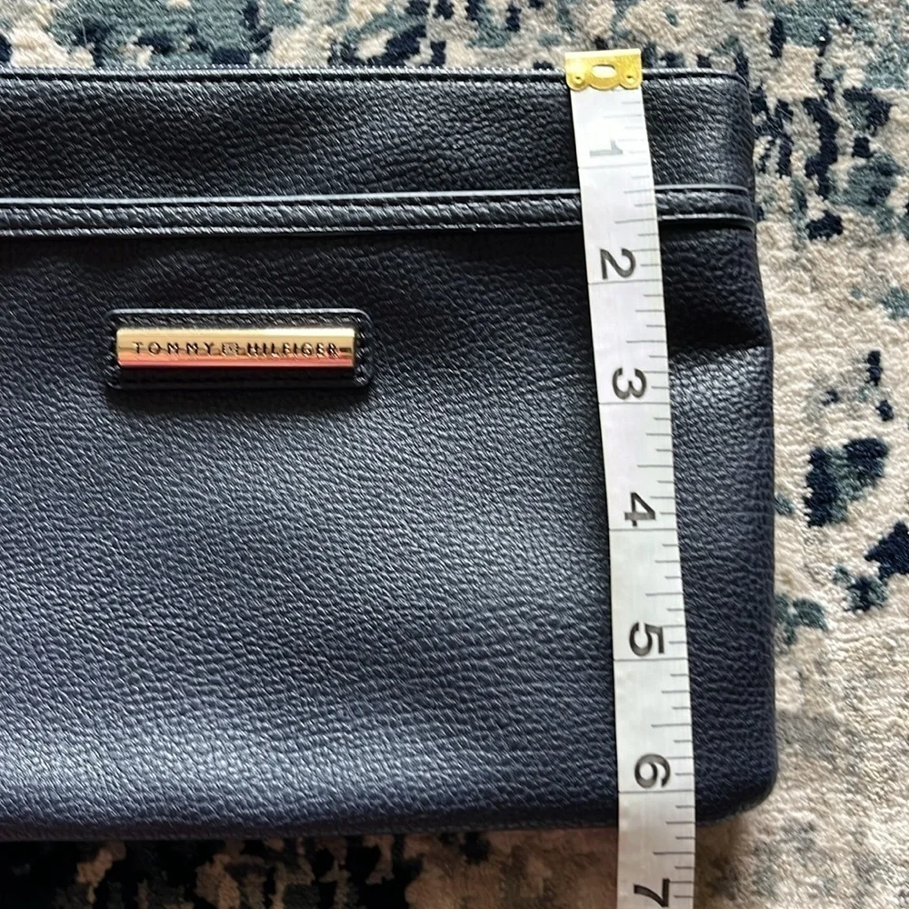 Tommy Hilfiger Wristlet Navy Zipper Closure